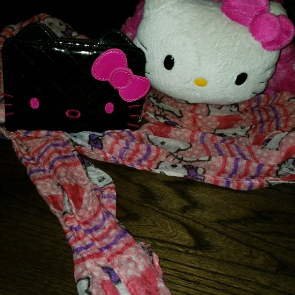 NWOT Hello Kitty Wallet - Picture 8 of 8